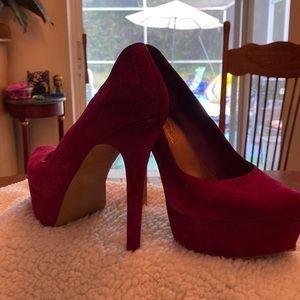 Jessica Simpson Cranberry heels size 8 in excellent condition